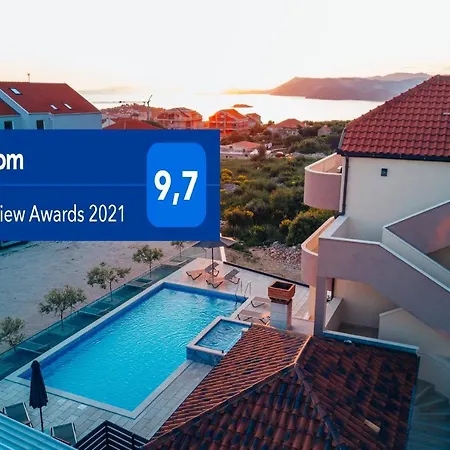 Guest house Sun Haven Luxury Zvekovica