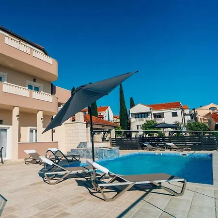 Sun Haven Luxury 4* Zvekovica