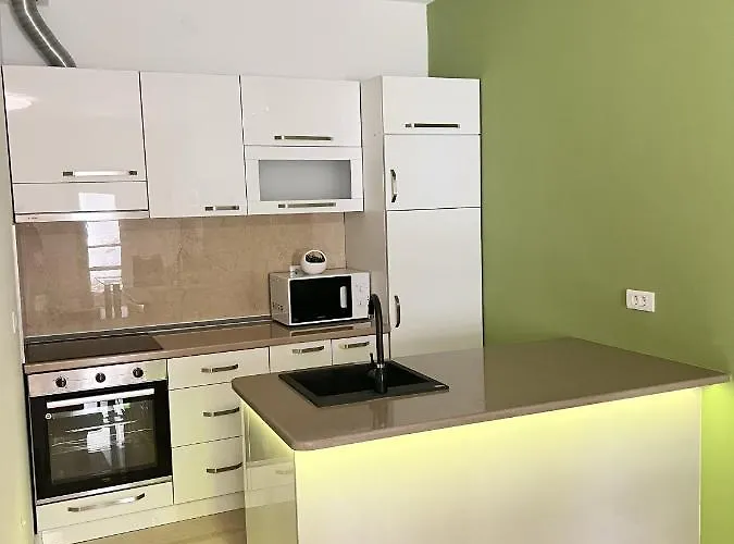 Sun Haven Luxury بيت ضيافة 4*