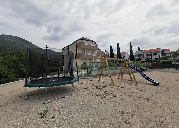 Sun Haven Luxury بيت ضيافة 4*